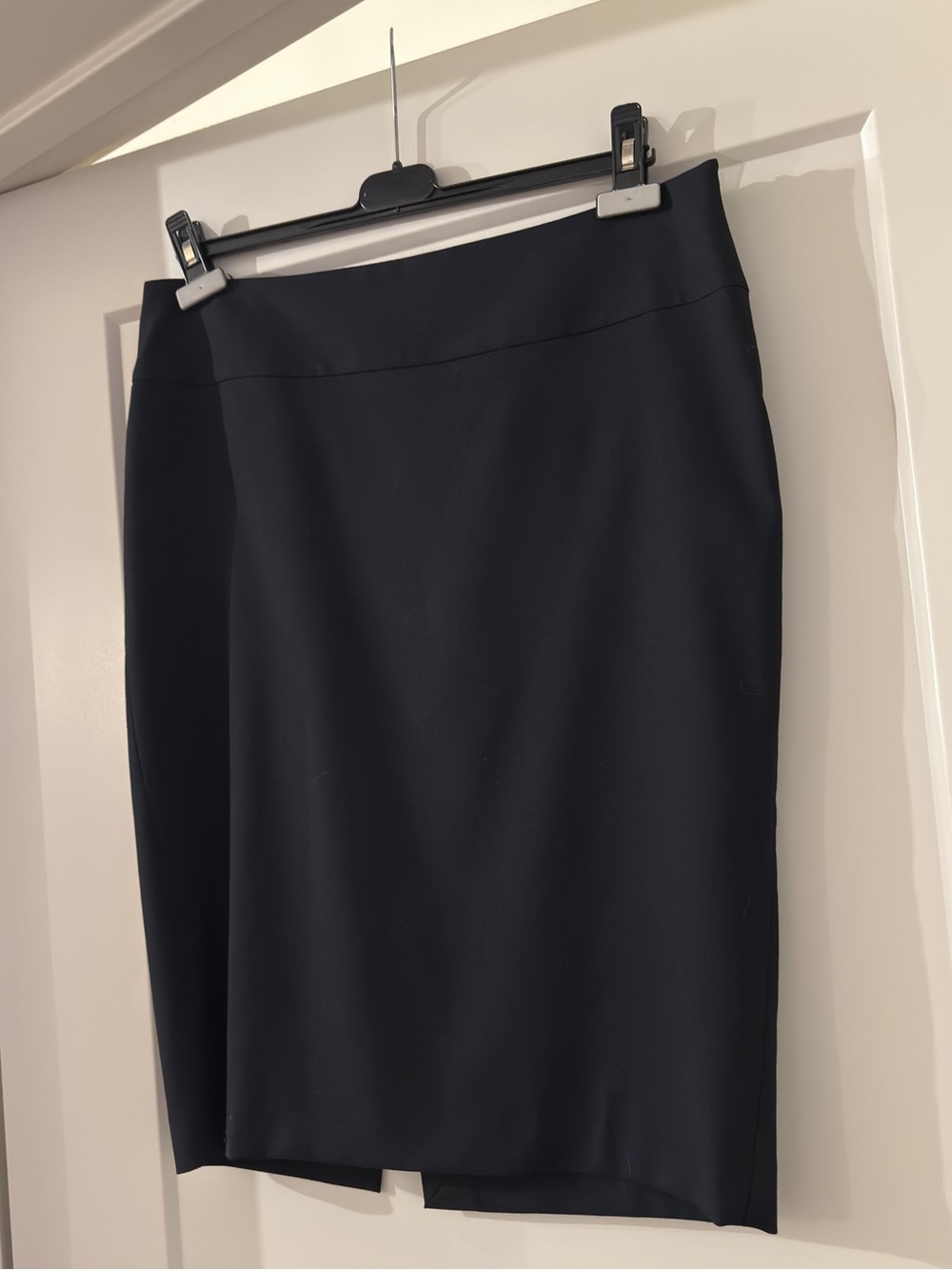 ZARA Basic - Classic Black Pencil Skirt - Sleek Workwear